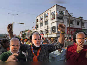 Colorful roadshows and rallies mark India's election season