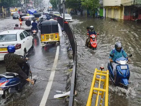Waterlogging, traffic snarls