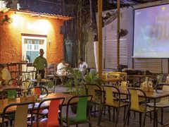 Bars & Cafes Set the Field for IPL Fans