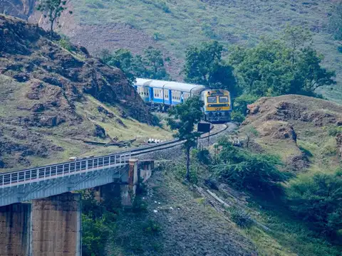 LTT-Danapur Bi-Weekly Special (52 trips)