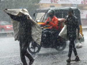 Cyclonic circulation triggers IMD's heavy rainfall warning for Kerala, orange alert for Tamil Nadu a:Image