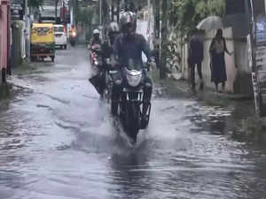 Moderate to light rainfall expected across Kerala; cyclone brewing in Bay of Bengal