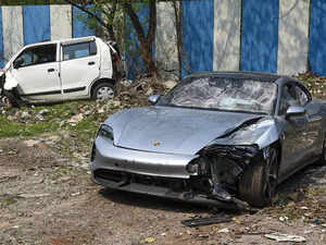 Porsche Taycan involved in Pune accident