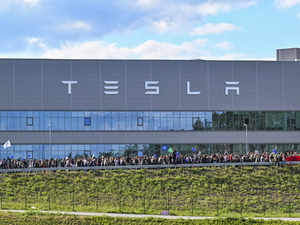 Tesla to recall 1.25 lakh vehicles over faulty seat belt warning system:Image