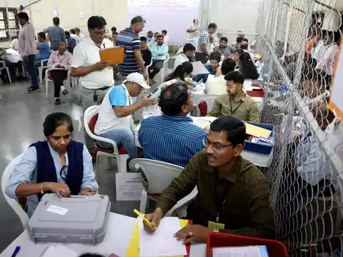 BJP eyes power