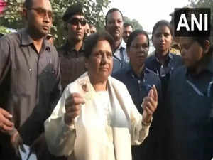 BSP President Mayawati casts vote in Lucknow, says she is hopeful of change