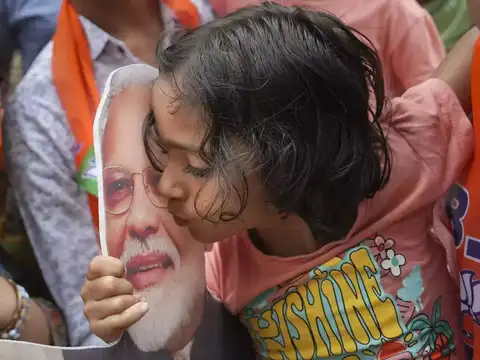 Modi popularity