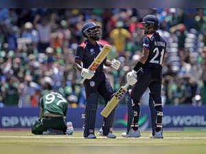 United States shocks cricket heavyweight Pakistan at T20 World Cup in a Super Over tiebreaker