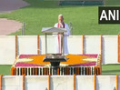 Narendra Modi pays tribute to Mahatma Gandhi at Rajghat ahead of swearing-in as PM