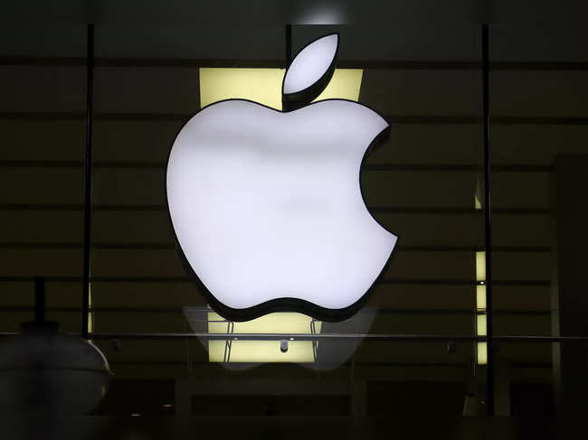 Apple on Monday will attempt to persuade doubters on its AI strategy.