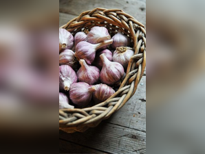 Does garlic help treat acne? See what this TikTok viral video claims