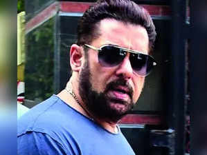Police Arrest Man over Video Threateningto Kill Salman Khan