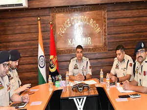 Kashmir Police reviews security preperations ahead of Amarnath Yatra