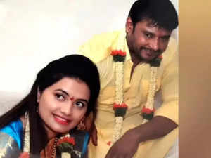 Darshan’s rumoured girlfriend Pavithra Gowda admits she was the 1st to hit murder victim Renuka Swam:Image