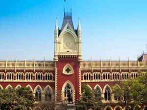 Differentiation not permissible between regular, contractual employees on maternity benefits: Cal HC
