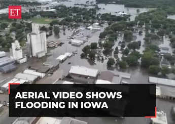 US: Aerial video shows flooding in Rock Valley, Iowa; hundreds told to evacuate
