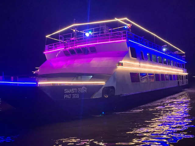 Enjoy A Luxury Cruise Experience At Mandovi River