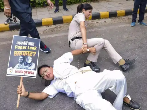 ​Police detention​