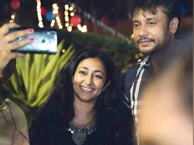 Darshan ​and his wife