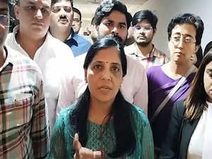 "The dictators should be destroyed," says Sunita Kejriwal on husband's arrest