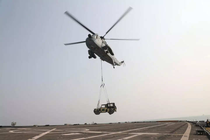 Indian Navy bids farewell to UH-3H helicopter after 17 years of service