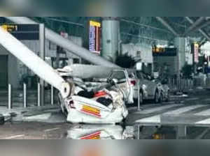 1 Dead, 6 Injured as Roof Collapses at Delhi Airport.