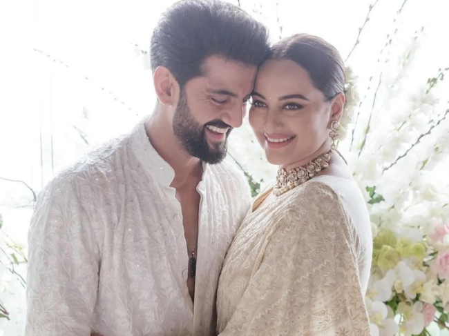 Sonakshi Sinha (R) and Zaheer Iqbal