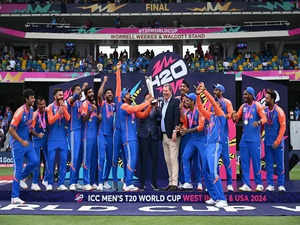"Thank you for bringing the World Cup home": Dhoni, Sachin Tendulkar and others congratulate India for sealing T20 WC glory
