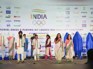 New Delhi: Union Minister of Youth Affairs and Sports Mansukh Mandaviya and IOA ...