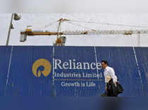 RIL, M&M contribute nearly 3,000 points to the 10K rally of Sensex