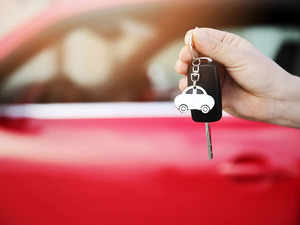 Footfalls at auto dealers fall in June, so do RTO registrations:Image