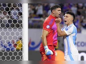 Martinez saves Messi blushes as Argentina beat Ecuador to reach Copa semis