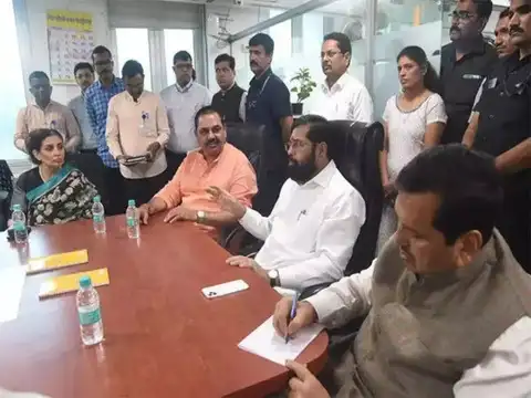 CM chairs meeting