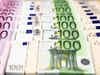 Euro slips, but off lows as France faces hung parliament