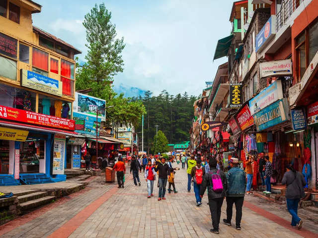 Day 2: Stroll Through Manali Mall Road