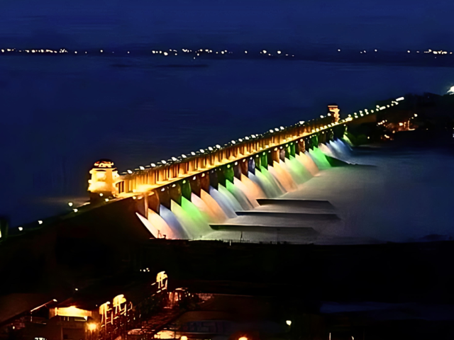 Hirakud Dam: The longest dam 