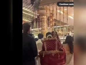 Ambani Wedding: Aishwarya Hugs A Pregnant Deepika:Image