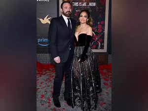 Ben Affleck and Jennifer Lopez auction $68M mansion. Are they heading to divorce? The Inside Story