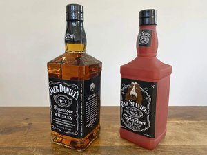 How did black slave make sour-mash Jack Daniel whiskey for which US is known today?