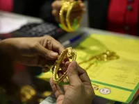All that glitters is not sold: Gold industry wants duty reductions in Budget 2024