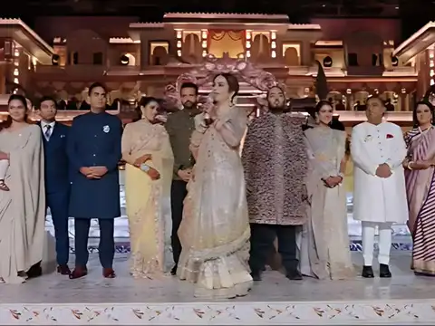Employees thank Nita Ambani