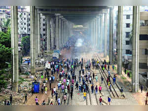 Indian Interests at Stake as Bangladesh Remains Tense; Court Scraps Job Quota