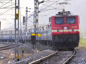 ​5 सालों में रेलवे के कैपिटल एक्सपेंडिचर में 77% का इजाफा, इकोनॉमिक सर्वे में हुआ खुलासा ​:Image
