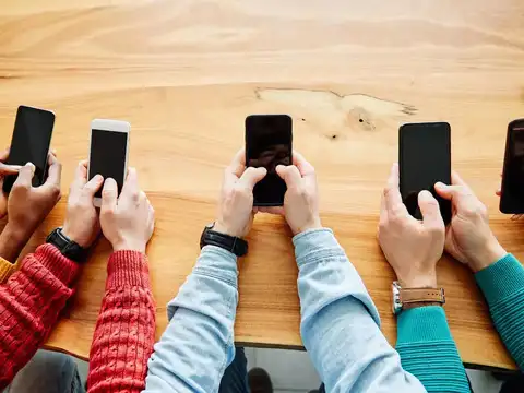 Mobile phones prices reduced