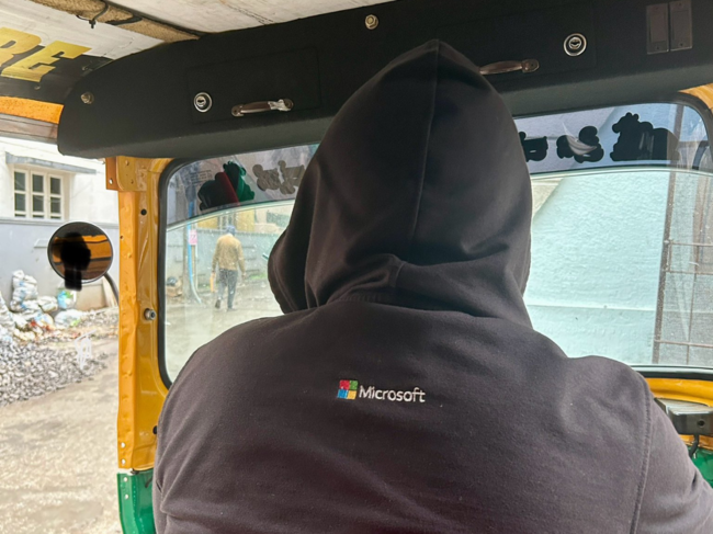 Microsoft engineer turns auto-rickshaw driver