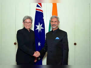 Jaishankar meets Australian FM Wong