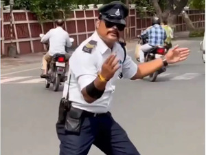 Anand Mahindra cheers for dancing traffic policeman who proves any work can be exciting