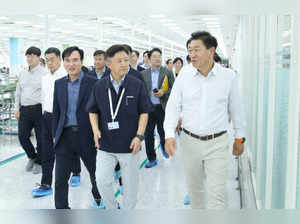 Jong-Hee (JH) Han, Vice Chairman, CEO and Head of the Device eXperience (DX) Division at Samsung Electronics (2)
