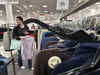 US consumer confidence edges up in July