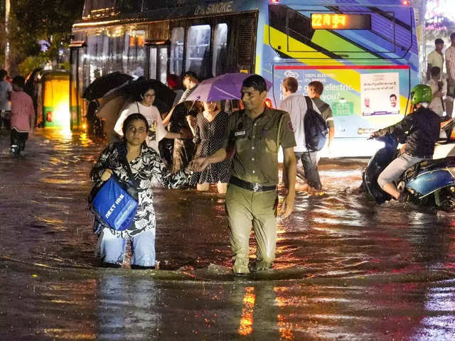 Waterlogging, traffic congestion